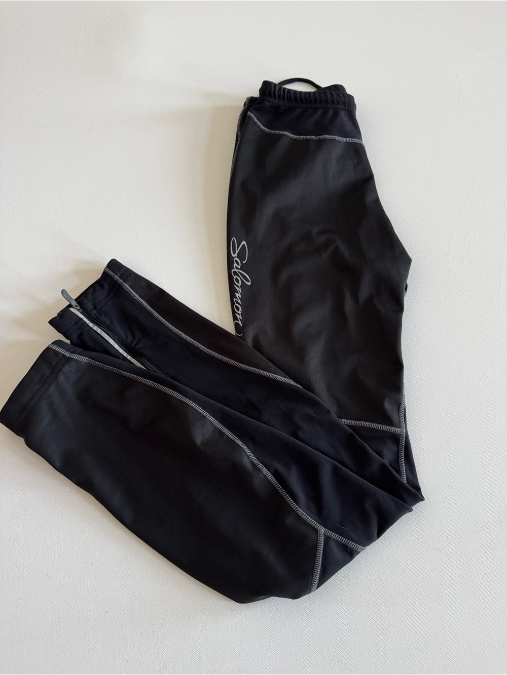 Salomon Black Athletic Windproof Leggings with Gray Stitching
